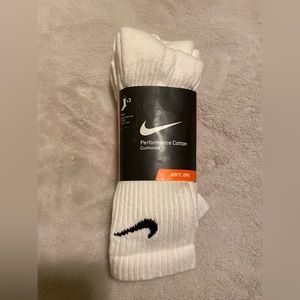 NEW Nike Crew Socks